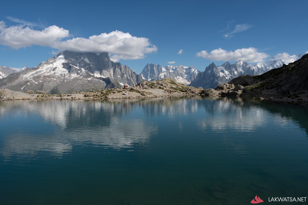 Lac Blanc, with the mountain range around Mont Blanc